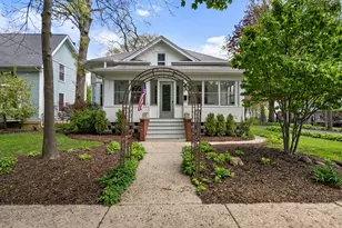 155 S Slusser St, Grayslake, IL 60030 - Photo 1