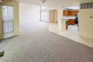 17080 W Cunningham Ct, Libertyville, IL 60048 - Photo 10