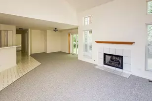 17080 W Cunningham Ct, Libertyville, IL 60048 - Photo 8