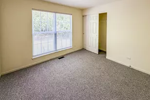 17080 W Cunningham Ct, Libertyville, IL 60048 - Photo 14