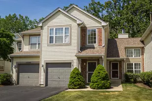17080 W Cunningham Ct, Libertyville, IL 60048 - Photo 2