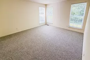 17080 W Cunningham Ct, Libertyville, IL 60048 - Photo 16