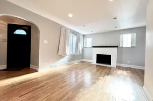 9210 S Trumbull Ave, Evergreen Park, IL 60805 - Photo 6