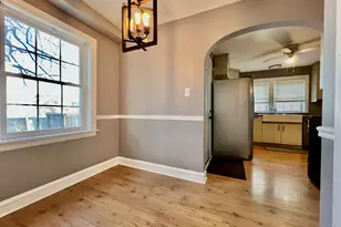 9210 S Trumbull Ave, Evergreen Park, IL 60805 - Photo 8