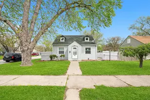 500 Engle St, Dolton, IL 60419 - Photo 2