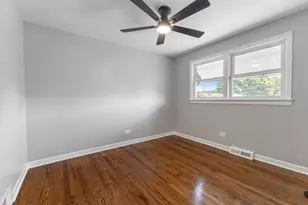 10505 S Ave F, Chicago, IL 60617 - Photo 26