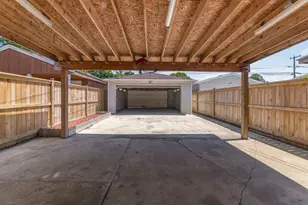 10505 S Ave F, Chicago, IL 60617 - Photo 32