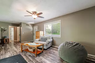 19866 Lakewood Dr, Bloomington, IL 61705 - Photo 22