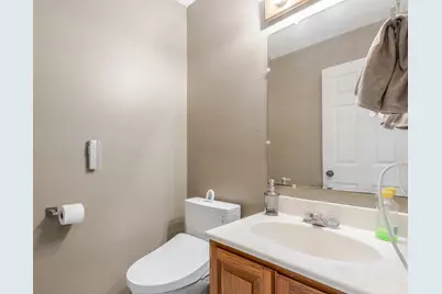 19866 Lakewood Drive, Bloomington, IL 61705 - Photo 24