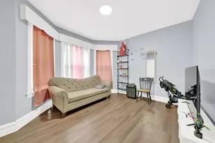 2853 W 40th St, Chicago, IL 60632 - Photo 4