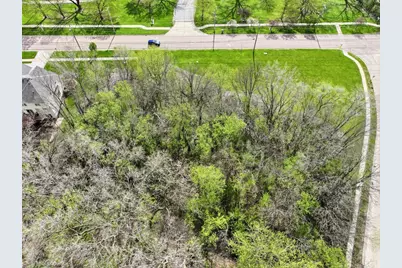 1009 S 9th Avenue, Saint Charles, IL 60174 - Photo 2