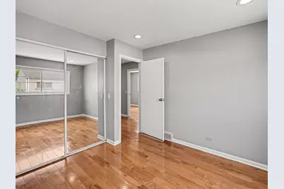 9120 Hollyberry Avenue, Des Plaines, IL 60016 - Photo 14