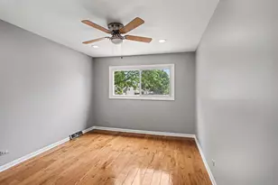 9120 Hollyberry Ave, Des Plaines, IL 60016 - Photo 12