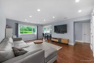 802 Dighton Ln, Schaumburg, IL 60173 - Photo 10