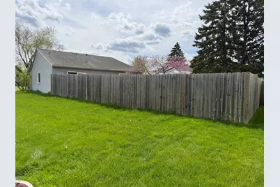 1376 Burns Drive, Elgin, IL 60120 - Photo 14