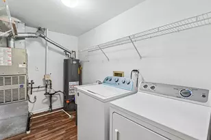 2992 Waters Edge Cir, Aurora, IL 60504 - Photo 14