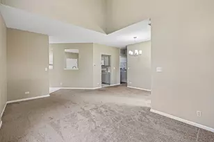 2992 Waters Edge Cir, Aurora, IL 60504 - Photo 10
