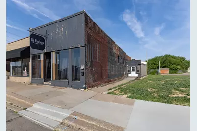 110 N 2nd Street, Clinton, IA 52732 - Photo 1