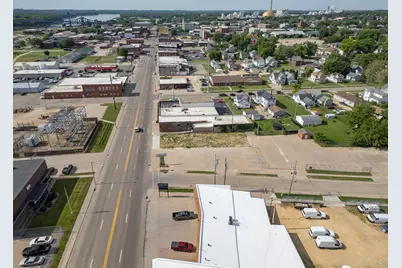 110 N 2nd Street, Clinton, IA 52732 - Photo 26