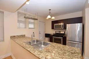 2840 W Glenlake Ave, Chicago, IL 60659 - Photo 2