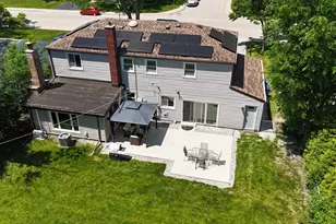 121 Pine St, Deerfield, IL 60015 - Photo 2