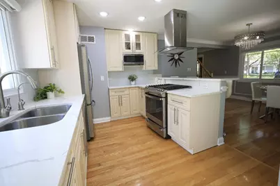 121 Pine Street, Deerfield, IL 60015 - Photo 12
