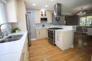 121 Pine St, Deerfield, IL 60015 - Photo 12