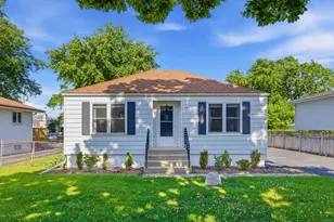 641 N Kenilworth Ave, Elmhurst, IL 60126 - Photo 1
