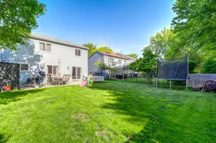 447 Ferndale Ct, Buffalo Grove, IL 60089 - Photo 14