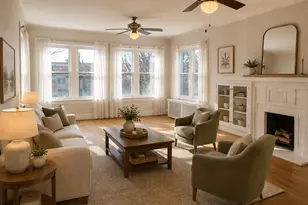 7067 N Ridge Blvd, Chicago, IL 60645 - Photo 2