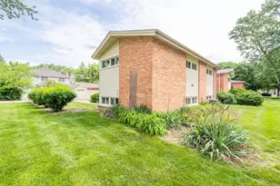274 Pleasant Hill Blvd, Palatine, IL 60067 - Photo 2