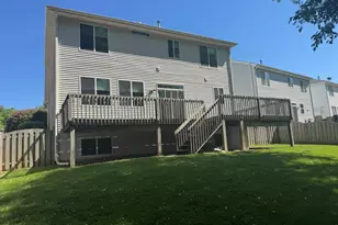 251 S Cornerstone Dr, Volo, IL 60020 - Photo 2