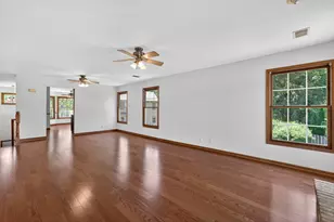 171 McLaren Dr N, Sycamore, IL 60178 - Photo 6