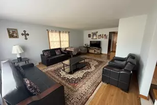 5737 W Warren St, Morton Grove, IL 60053 - Photo 8