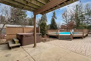 1415 W Hawthorne St, Arlington Heights, IL 60005 - Photo 8