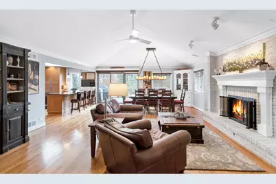 1415 W Hawthorne Street, Arlington Heights, IL 60005 - Photo 20