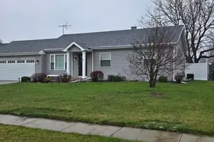 467 E Valleyview Dr, Bartlett, IL 60103 - Photo 1