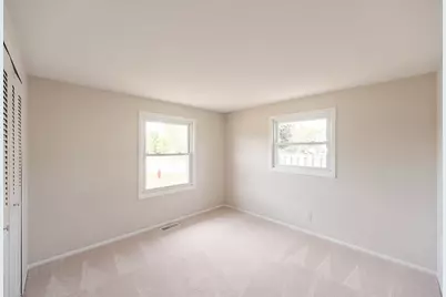 2212 Fairview Lane, McHenry, IL 60051 - Photo 10