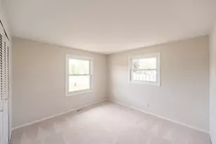 2212 Fairview Ln, McHenry, IL 60051 - Photo 10