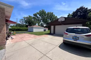 5707 Bohlander Ave, Berkeley, IL 60163 - Photo 16