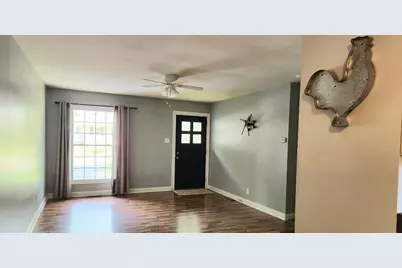 608 Sheridan Drive, Wauconda, IL 60084 - Photo 2
