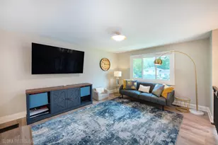 532 Cambridge Dr, Schaumburg, IL 60193 - Photo 4