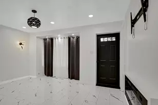 738 W 129th Pl, Chicago, IL 60628 - Photo 2