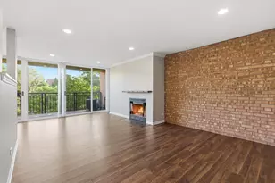 6000 Oakwood Dr, Lisle, IL 60532 - Photo 2