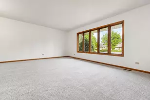 18222 Michigan Ct, Orland Park, IL 60467 - Photo 6