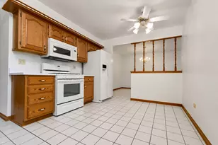 18222 Michigan Ct, Orland Park, IL 60467 - Photo 10