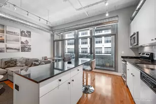 565 W Quincy St, Chicago, IL 60661 - Photo 8