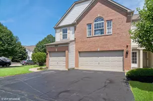 2906 Stonewater Dr, Naperville, IL 60564 - Photo 2