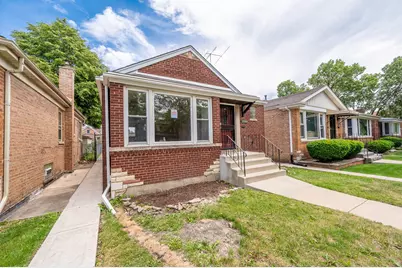 10449 S Vernon Avenue, Chicago, IL 60628 - Photo 2