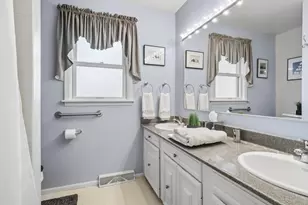 [Address not provided], Buffalo Grove, IL 60089 - Photo 20